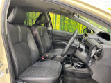 運転席シート廻りは使用感も少なく、良好な状態となっています。前オーナー様が丁寧に使っていたことがよくわかりますね。