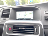 【純正HDDナビゲーション】地上デジタルTV放送、CD/DVD再生はもちろん、Bluetoothオーディオなど多彩なメディアに対応!ご納車時には最新の地図データへ無料更新。