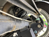 お車を安心してお乗りいただく為には、足回りの定期点検が欠かせません。サービスサポート(有償保証)では無料点検もご提供しており、安心のカーライフをお過ごしいただけるサポート体制が整っています。