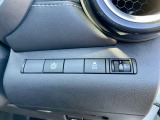 運転席の右側に各種スイッチがまとめられています。