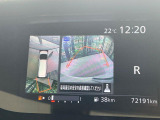 【アラウンドビューモニター】専用のカメラにより、上から見下ろしたような視点で360度クルマの周囲を確認することができます☆死角部分も確認しやすく、狭い場所での切り返しや駐車もスムーズに行えます。
