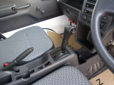 もちろんご購入後のメンテナンスもお任せください!明るく車に詳しい専門スタッフがお客様のカーライフの安心と安全をサポートさせていただきます!