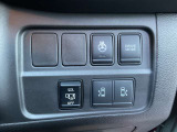 両側オートスライドドアを装備。運転席&インテリジェントキーからの開閉も可能です。