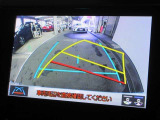 バックガイドモニターで、後方を確認しながら安心して駐車することができます。運転初心者も熟練者も必須の機能ですよ!