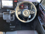 ●仕入れ段階で徹底したチェックを行い、厳しい審査にパスした車だけを展示・販売しています。弊社ではこれをプロチェックと呼び、数十の独自チェック項目に基づき、車の状態を調べ上げています。
