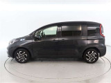 ロングラン保証付き。トヨタのお店で中古車をお買い上げいただいたお客様に安心で快適なカーライフをお約束する。1年間の保証です。