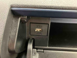 3.「認定中古車カルテ」は、走行距離や修復歴に加えてキズ・凹みの有無・状態や消耗品の交換、過去の整備状況がわかります。