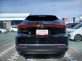 全てのクルマに車両検査証がついています。中古車オークション業界で確立された公正な基準を採用しています。トヨタ自動車によって、修復歴や状態を正しく判断できると認定された車両検査員が、1台1台検査し点数と