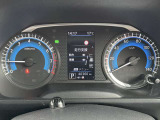 【アドバンスドドライブアシストディスプレイ】豊富な車両情報コンテンツを表示する、質感の高い先進的なカラーディスプレイです。