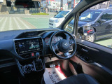 中古車を購入する場合、「車両本体価格」に加えて、税金や手数料などの「諸費用」を支払う必要があります。「法定費用:自動車税や自賠責保険等の国や自治体に払うことが法律上義務付けられている費用」「販売店手数