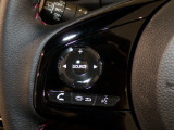 【ステアリングリモコン】ステアリングにオーディオ調節可能なスイッチが装備されていますので運転中でも視線をそらさずにオーディオの調節が可能です!