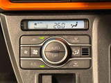 車内空調は&rdquo;AUTOエアコン&rdquo;にお任せ。運転に集中出来ますよ!