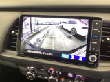 バックも安心のバックカメラ付いています。バックカメラがあると、いつでも安全にバックできますね。死角も減ります。