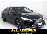 個性的なリアビューで御座います。精悍な佇まいは高級車ならではです。