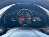 走る歓びを引き立てる、視認性に優れたメーターデザイン!