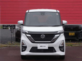 アダプティブLEDヘッド&フォグランプ搭載!明るくクリアな視界を確保して、安全運転を支援します。さらに、4WDなので冬道も安全ですね(^^)!