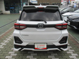 全てのクルマにロングラン保証が付いています。メーカー・年式問わず、全てのクルマに走行距離無制限の1年間無料保証。 (※改造車や特殊車両には、一部対象外となる場合がございます。)更にプラス1年または2年