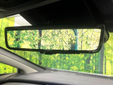 【デジタルインナーミラー】後席の大きな荷物や同乗者で後方が確認しづらい時でも安心!カメラが撮影した車両後方の映像をルームミラー内に表示。クリアな視界で状況の確認が可能です!