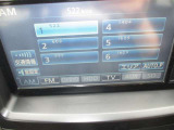 AM、FMラジオ、交通情報、CDDVD再生、HDD再生、AUX、SDカード再生可能です。