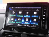 ナビゲーション+AV 2画面表示(デュアルウィンドウ)、TV、FM/AM、Bluetooth Audio、microSDカード(音楽/動画ファイル再生)、ハンズフリーフォンなど対応の高性能大型ナビです。