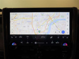 ディスプレイオーディオ(コネクティッド ナビ対応)Plus、AM/FMチューナー (ワイドFM対応)、TV(フルセグ)、USB入力(動画・音楽再生/給電)、BluetoothR対応