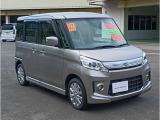 右斜め前の写真です。