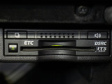 ★ETC(DSRC)が装備されています!!社外品とは違い収まりの良いデザインが人気!高速道路を利用する際は必需品ですよね!!ストレス無く料金所を通過出来ます!!
