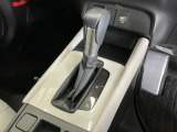 発進時から滑らかに加速する無段階変速のCVTはストップ&ゴーの多い街の中も快適です