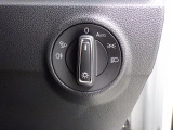 LEDマトリックスヘッドライト&rdquo;IQ.LIGHT。LEDを精密に制御して照射します。