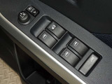 電動格納式ドアミラー・パワーウインドウを装備しています。