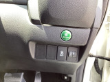 【eコンスイッチ】低燃費運転をサポートするECONモード。スイッチをONすると、エンジンやトランスミッション、A/Cなどを協調制御し、燃費の向上に貢献。エコドライブの効果を高めます。