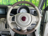 【純正革巻きステアリング】上質な革を使用することで、手にしっかり馴染みとても運転しやすいハンドルです♪