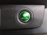 お財布にもやさしく燃費の良い走りができるECONスイッチを装備!