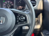 ハンドル右側スイッチは、ホンダセンシングの機能の一つ、「アダプティブクルーズコントロール」です。