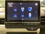ナビゲーションはフルセグTV、インターナビ対応のGathers純正メモリーナビを搭載しています。Bluetoothオーディオ機能がありますので、スマートフォンなどの音楽も再生できます。