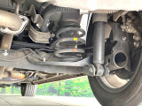 お車を安心してお乗りいただく為には、足回りの定期点検が欠かせません。サービスサポート(有償保証)では無料点検もご提供しており、安心のカーライフをお過ごしいただけるサポート体制が整っています。