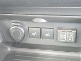 シガーソケット USB差込口 シートヒーター(運転席助手席両方にあります)
