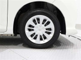 タイヤサイズは165/65R14です。