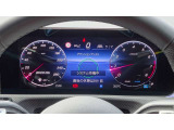高いレベルの知性を備えたメルセデスの「インテリジェントドライブ」は、ドライバーの疲労を軽減し、安全かつ快適なドライブの一助となります。