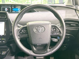 【純正革巻きステアリング】上質な革を使用することで、手にしっかり馴染みとても運転しやすいハンドルです♪