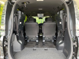 普段のお買い物や通勤、送迎等に十分な荷室スペースを確保しております。セカンドシートを倒すと、大きな荷物の積載も可能です♪