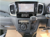 操作が簡単なシフトレバーですのでストレスなく運転が出来ますよ!