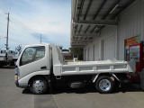 ディーゼル、4WD、マニュアル、ABS、ダンプ、2トン、低床、荷台内寸約:L304&times;W158&times;H32