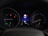 コンビネーション2眼メーターを採用、機能的で見やすいメーターです。