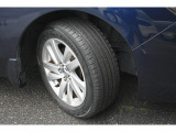 タイヤサイズは205/55R16です。