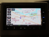 【純正ナビゲーション】使いやすいナビ操作にオーディオ機能も充実!Bluetooth接続で運転中のハンズフリー電話や好みの音楽を車内に流す事が出来ます。ラインナップや車種に応じて豊富な機能が使用可能♪