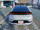 全てのクルマにロングラン保証が付いています。メーカー・年式問わず、全てのクルマに走行距離無制限の1年間無料保証。 (※改造車や特殊車両には、一部対象外となる場合がございます。)更にプラス1年または2年
