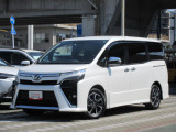 中古車を購入する場合、「車両本体価格」に加えて、税金や手数料などの「諸費用」を支払う必要があります。「法定費用:自動車税や自賠責保険等の国や自治体に払うことが法律上義務付けられている費用」「販売店手数