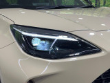 【LEDヘッドライト】悪天候や夜間走行時も良好な視界を確保し安心して運転できる高輝度LEDヘッドライトを装備!点灯速度が早く、消費電力も抑えられています。