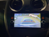 【バックモニター】ギアをバック(R)レンジに入れると車内のモニターに、後方の状況を映し出します.夜間でも、カラーで明るく、見やすくなってます。